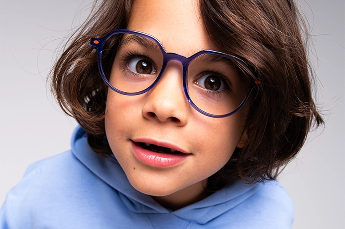 Quels verres choisir selon la correction, l’âge et le mode de vie de l’enfant​
