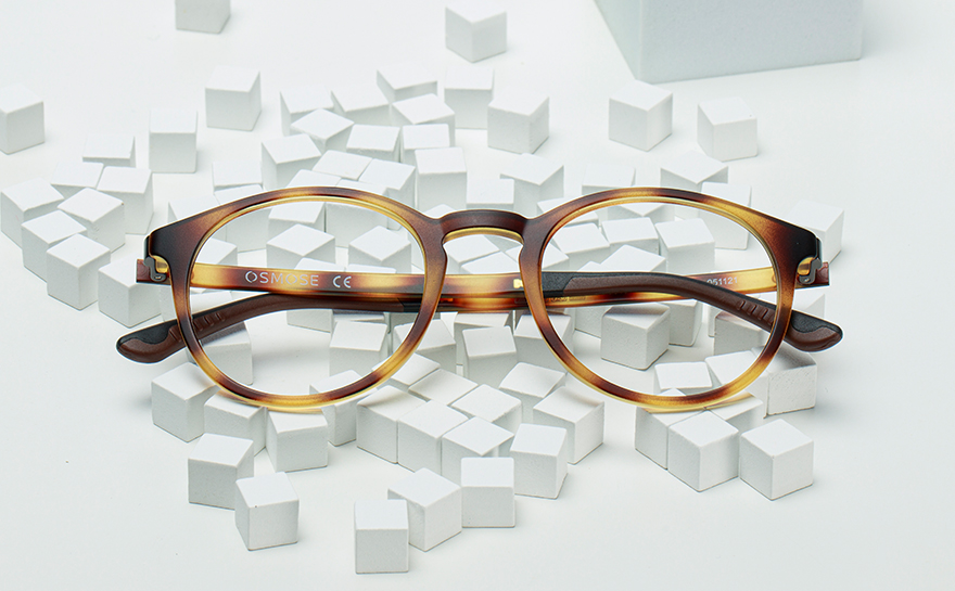 Comment reconnaît-on une monture 1re paire optique Ultem ?​